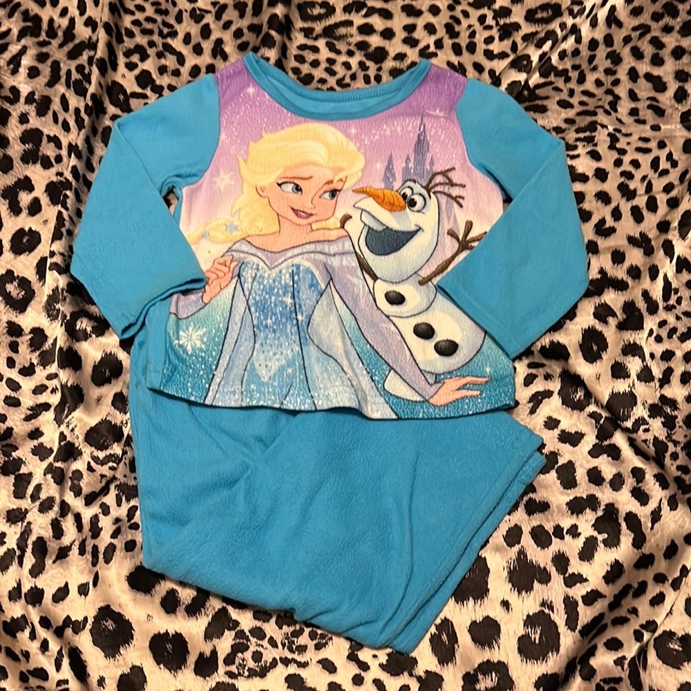 🆑FINAL PRICE‼️ 3T Disney frozen pajamas